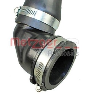 Патрубок інтеркулера Ford Focus 1.6 TDCI 04-12/Volvo S40/V50 1.6D 05-12 - METZGER 2400247