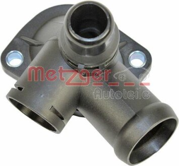 Фланець системи охолодження Audi A6/VW Passat 1.6/2.0 97-05 - (050121132B, 050121133D, 06B121132A) METZGER 4010047