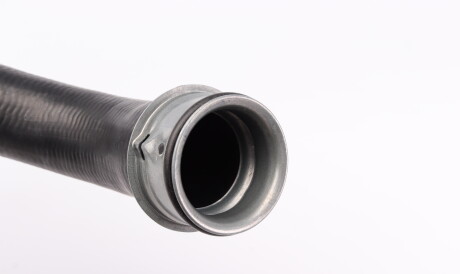 Фото 3 - Патрубок системы охлаждения MEYLE 019 222 0028 (0192220028)