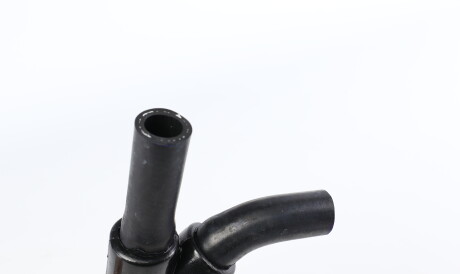 Фото 3 - Патрубок системи охолодження MEYLE 019 501 0035 (0195010035)