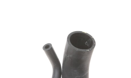 Фото 3 - Патрубок системы охлаждения MEYLE 039 501 0014 (0395010014)