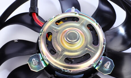 Фото 3 - Вентилятор охолодження двигуна MEYLE 100 236 0007 (1002360007)