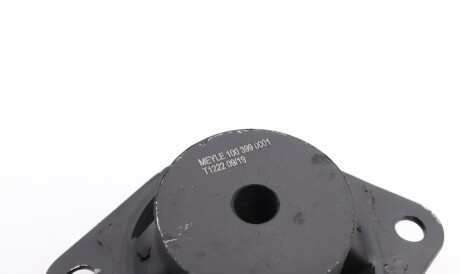 Фото 2 - Подушка крепления КПП MEYLE 100 399 0001 (1003990001)