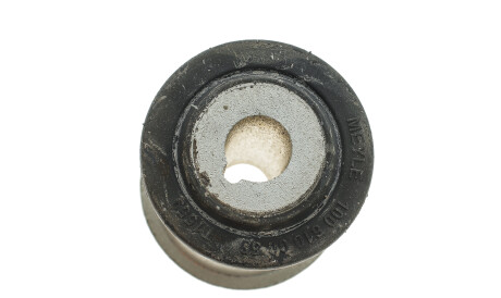 Фото 3 - Сайлентблок важеля MEYLE 100 610 0055 (1006100055)