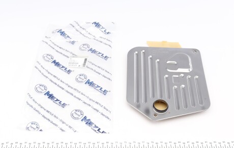 Фильтр АКПП /S BMW 5 (E34 39) 7 (E32 E38) с прокладкой 92-04 - (24341422419, 24341422419S1, 24152333919) MEYLE 300 243 4104