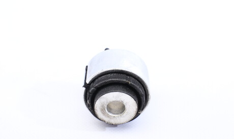 Фото 3 - Сайлентблок подрамника MEYLE 316 710 0000 (3167100000)