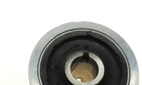 Фото 2 - Сайлентблок рычага MEYLE 614 610 0015 (6146100015)