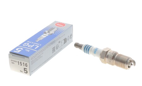 Фото 5 - Свеча зажигания NGK 1516