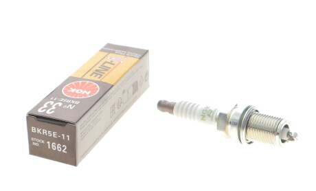 Фото 3 - Свеча зажигания NGK 1662