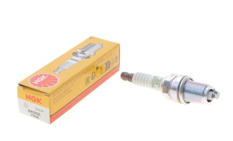 Фото 3 - Свеча зажигания NGK 7938