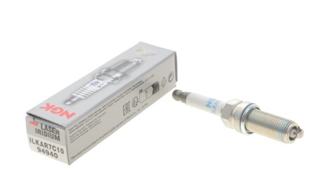 Фото 3 - Свеча зажигания NGK 94940