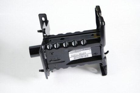 Фото 2 - Автозапчастина NISSAN 622114CL0A