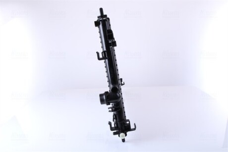 Фото 4 - Радиатор охлаждения двигателя NISSENS 606049