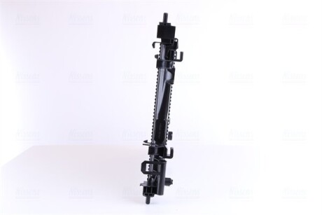 Фото 5 - Радиатор охлаждения двигателя NISSENS 61918