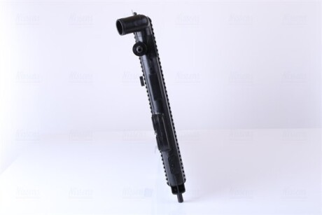 Фото 4 - Радиатор охлаждения двигателя NISSENS 630631