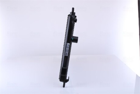 Фото 6 - Радиатор охлаждения двигателя NISSENS 63252A