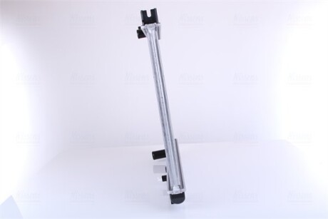 Фото 4 - Радиатор охлаждения двигателя NISSENS 64196A