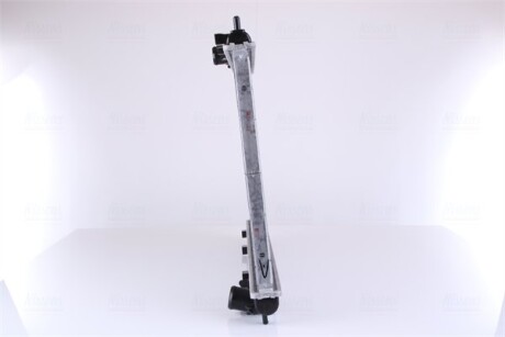 Фото 4 - Радиатор охлаждения двигателя NISSENS 64643A