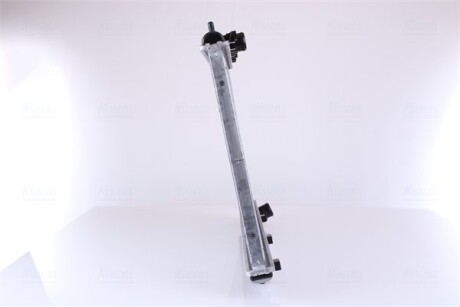 Фото 5 - Радиатор охлаждения двигателя NISSENS 64643A