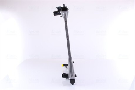 Фото 4 - Радиатор охлаждения двигателя NISSENS 646869