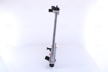 Фото 4 - Радиатор охлаждения двигателя NISSENS 646906