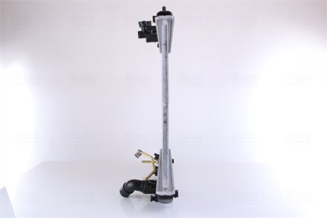 Фото 6 - Радиатор охлаждения двигателя NISSENS 646936