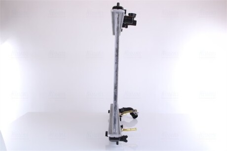 Фото 7 - Радиатор охлаждения двигателя NISSENS 646936