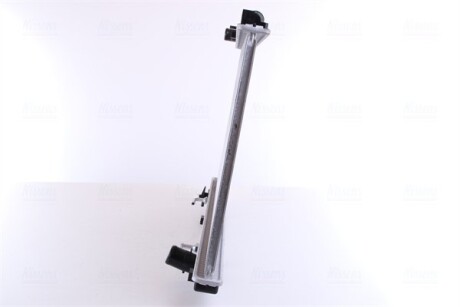 Фото 5 - Радиатор охлаждения двигателя NISSENS 64762