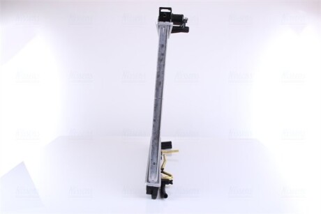 Фото 5 - Радиатор охлаждения двигателя NISSENS 66682