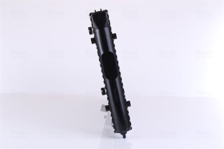 Фото 4 - Радіатор охолодження NISSENS 673001