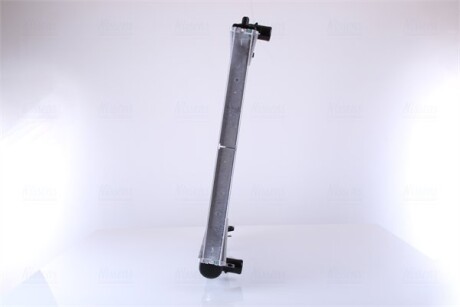 Фото 5 - Радиатор охлаждения двигателя NISSENS 67482