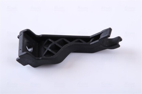 Фото 8 - Радиатор охлаждения двигателя NISSENS 675018