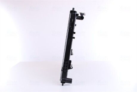 Фото 6 - Радиатор охлаждения двигателя NISSENS 67551