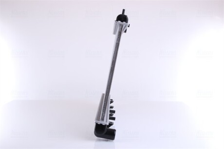 Фото 5 - Радиатор охлаждения двигателя NISSENS 67704A