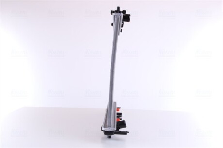 Фото 5 - Радиатор охлаждения двигателя NISSENS 68096