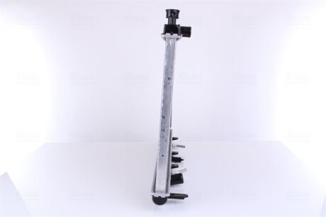 Фото 5 - Радиатор охлаждения двигателя NISSENS 681372