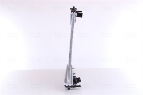 Фото 4 - Радиатор охлаждения двигателя NISSENS 681377