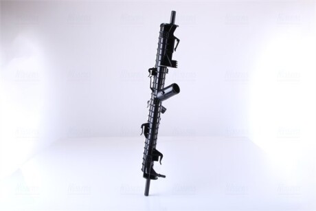 Фото 5 - Радиатор охлаждения двигателя NISSENS 69240