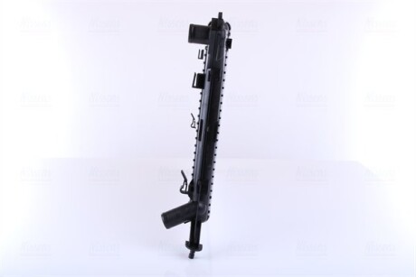 Фото 5 - Радиатор охлаждения двигателя NISSENS 69702A