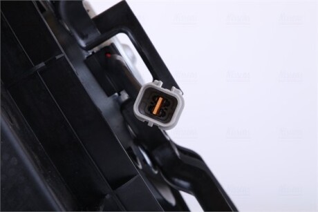 Фото 8 - Вентилятор охлаждения двигателя NISSENS 85593