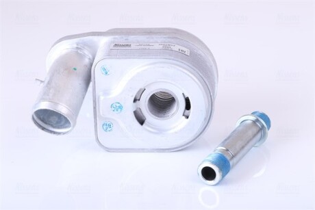 Фото 9 - Масляный радиатор NISSENS 90796