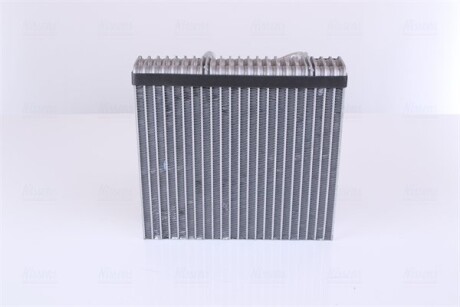 Фото 5 - Випарник NISSENS 92187