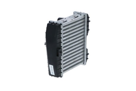 Фото 2 - Интеркулер NRF 30257