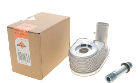 Фото 2 - Автозапчасть NRF 31889