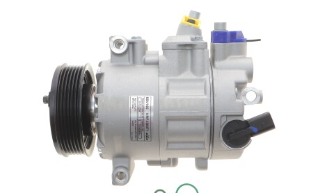 Компрессор кондиционера VW T5 2.0 TDI 10- - NRF 320071