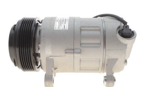 Фото 7 - Автозапчастина NRF 320203