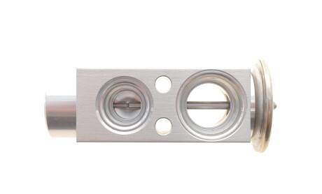 Фото 5 - Автозапчасть NRF 38497