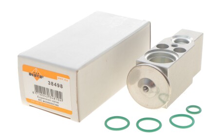 Фото 2 - Автозапчастина NRF 38498