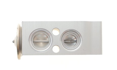 Фото 7 - Автозапчасть NRF 38504