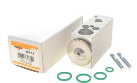 Фото 2 - Автозапчасть NRF 38514